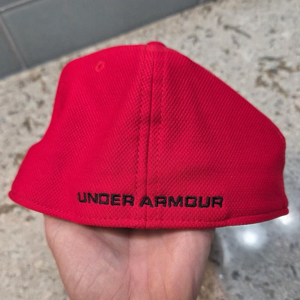 Under Armour Kids‎ Blitzing 3.0 Red Athletic Baseball Hat Cap 1305457 M/L